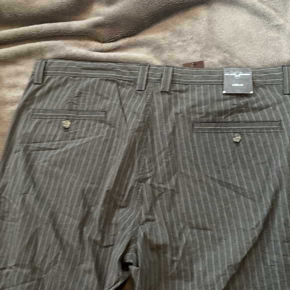 Men’s Back Black, size 38x32 grey pint striped pants. New with tags, 100% cotton - Picture 7 of 7
